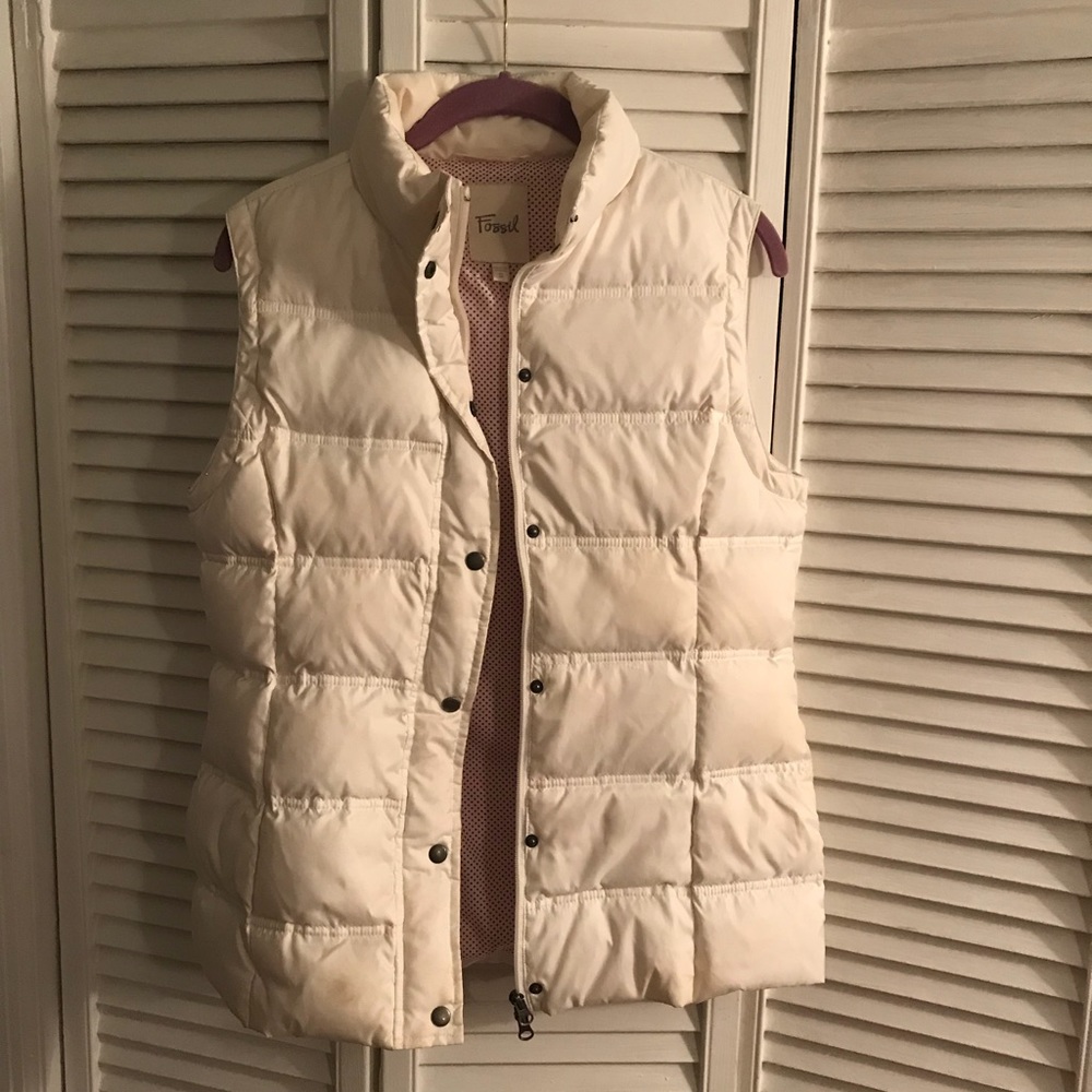 White fossil puffy vest
